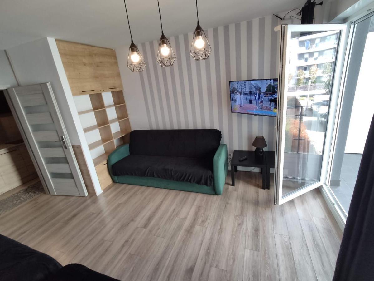 1120 Smialego 41 - Tanie Pokoje W Apartamencie - Samodzielne Zameldowanie - Self Check In Познань Экстерьер фото