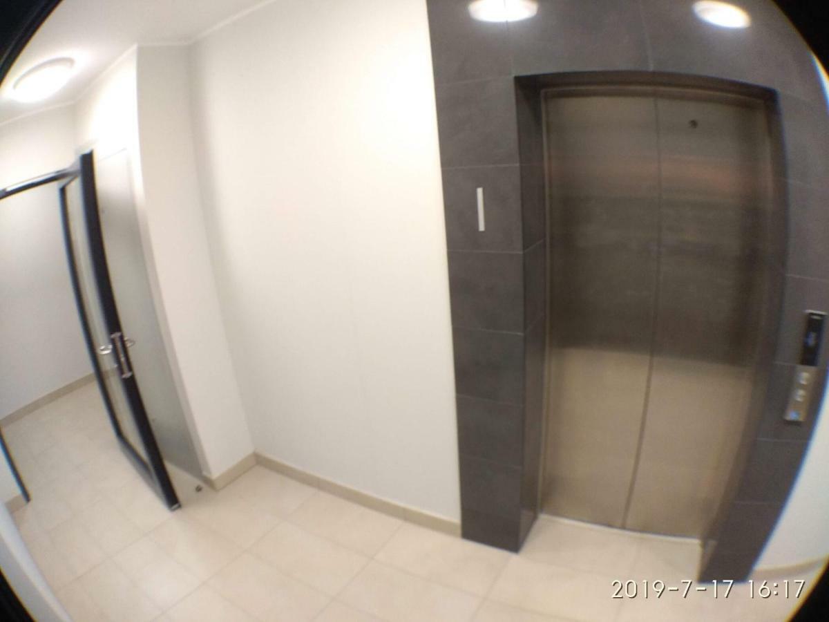1120 Smialego 41 - Tanie Pokoje W Apartamencie - Samodzielne Zameldowanie - Self Check In Познань Экстерьер фото